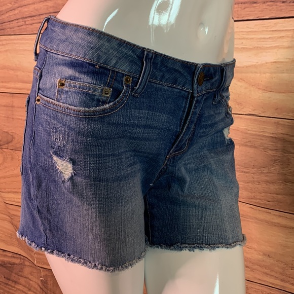 Time & Tru short blue Jean bottoms s true medium wash denim summer fringe sz 6 - Picture 15 of 15